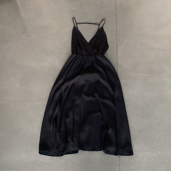 Backless Talula Dress - Picture 6 of 8